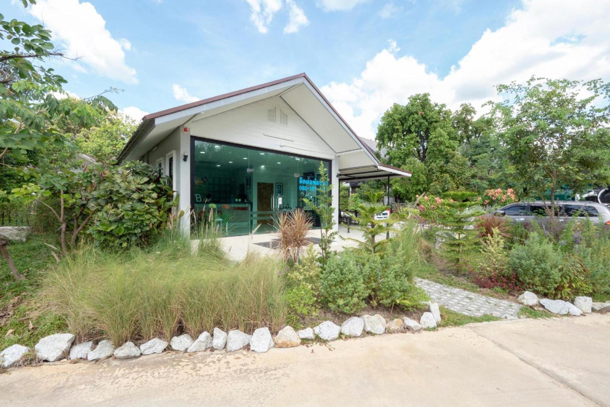 Capital O 75378 Thawapee Resort 라용 외부 사진