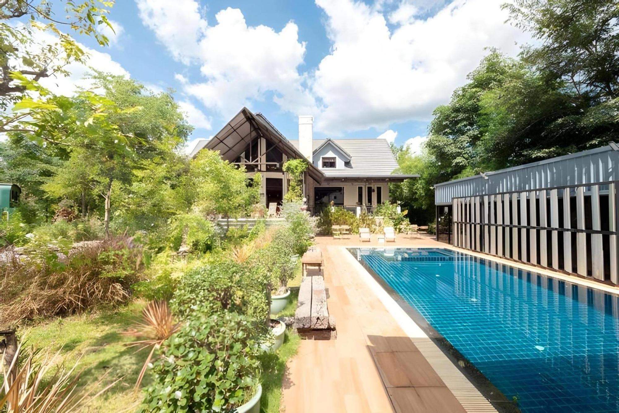 Capital O 75378 Thawapee Resort 라용 외부 사진